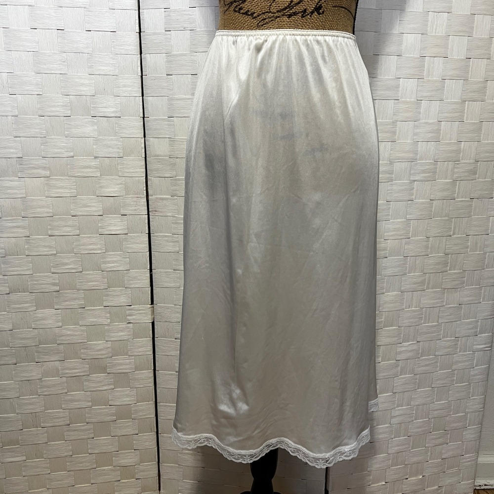 Warner's Perfect Measure Lace Trim Half Slip Vintage Style 55300 Medium USA Made